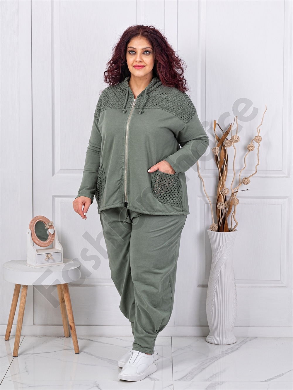 Plus size σετ φόρμας με συνδυασμός δίχτυ-χακί-κωδ 11350-1