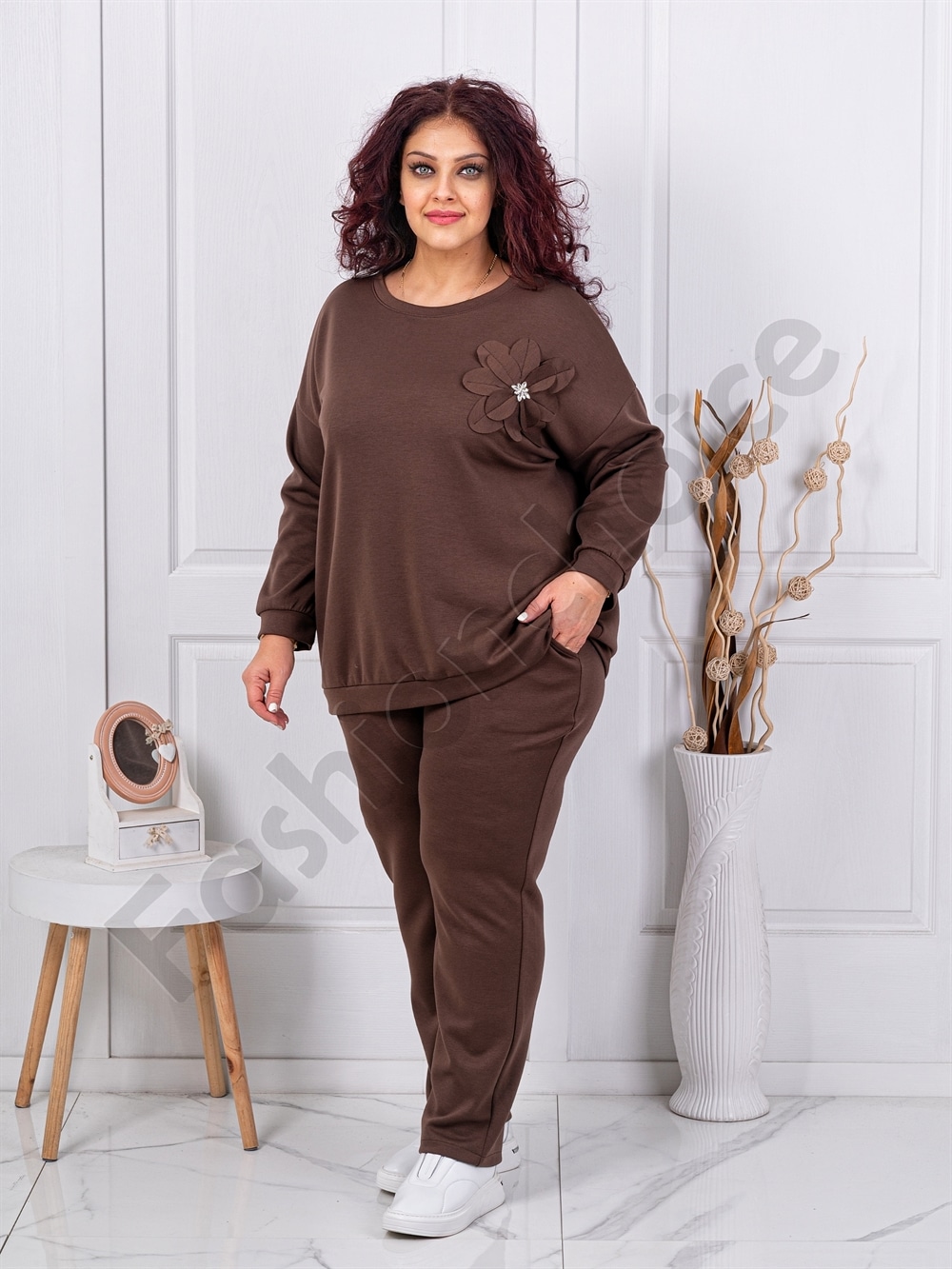 Plus size σετ φόρμας με απλικέ και στρας-καφέ-κωδ 24475-3