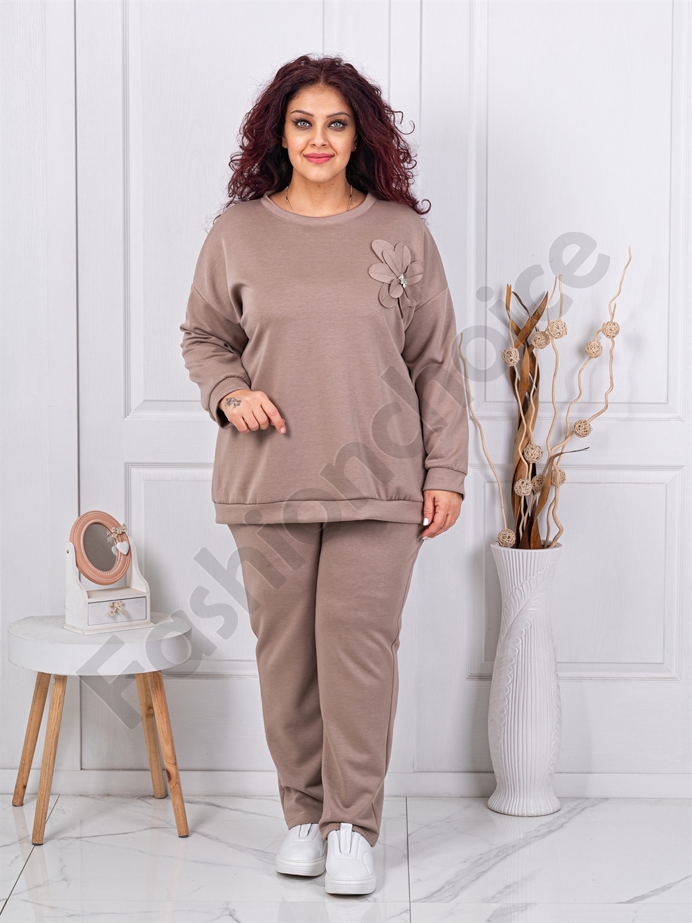 Plus size σετ φόρμας με απλικέ και στρας-μόκα-κωδ 24475-2