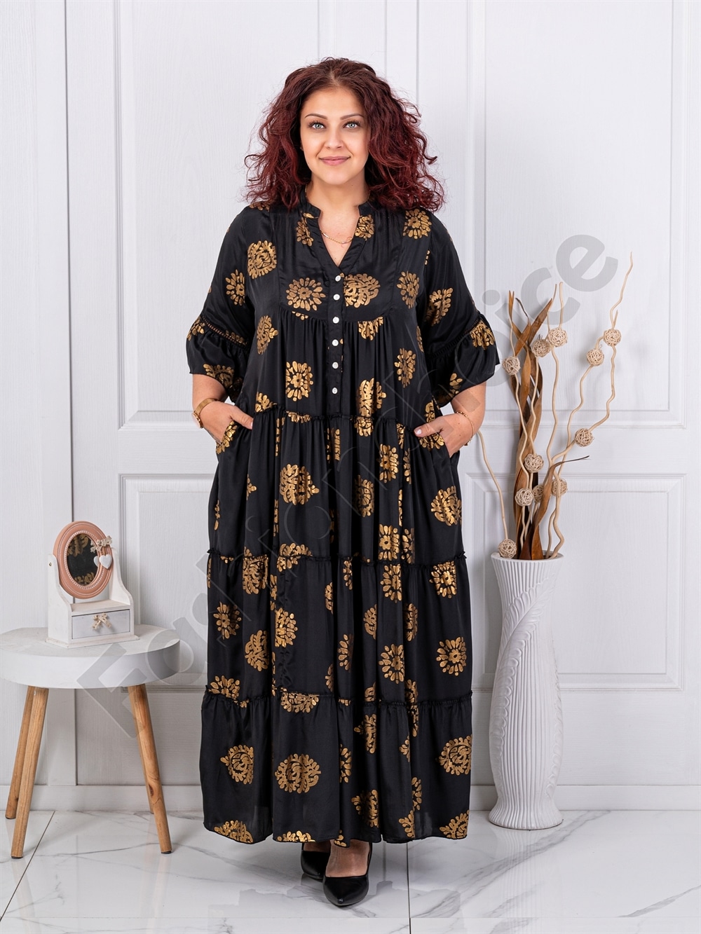 Plus size μεταξωτό φόρεμα χρυσά μοτίβα-μαύρο-κωδ 11221