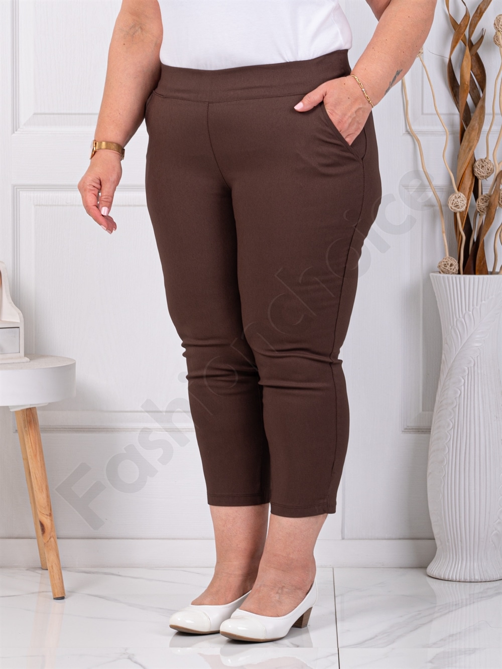 Plus size παντελόνι κάπρι-καφέ-κωδ 24238-20