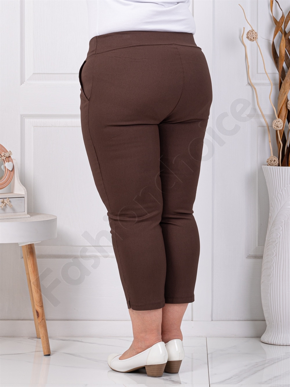 Plus size παντελόνι κάπρι-καφέ-κωδ 24238-20