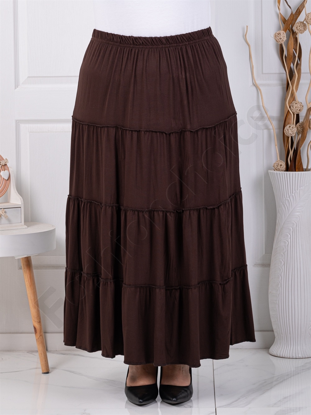 Plus size φούστα με τσαλακωμένη όψη και βολάν-καφέ-κωδ 24429-6