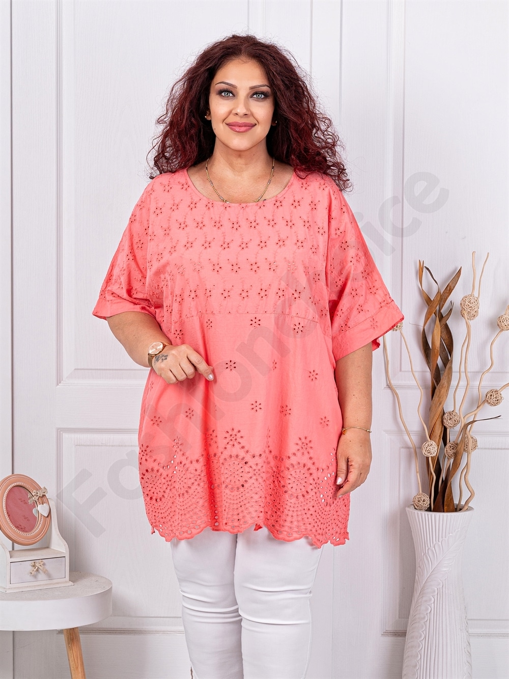 Plus size μπλούζα με τρυπητό κέντημα-κοραλί-κωδ 261388-2
