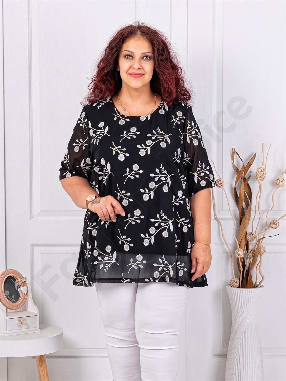 Plus size σιφόν μπλούζα με φλοράλ κεντήμα-μαύρο-κωδ 1494
