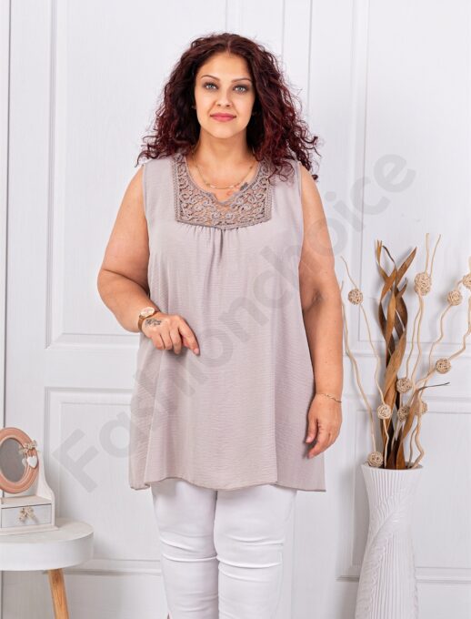 Plus size αμάνικη μπλούζα με δαντέλα στο ντεκολτέ-μόκα-κωδ 2194-7