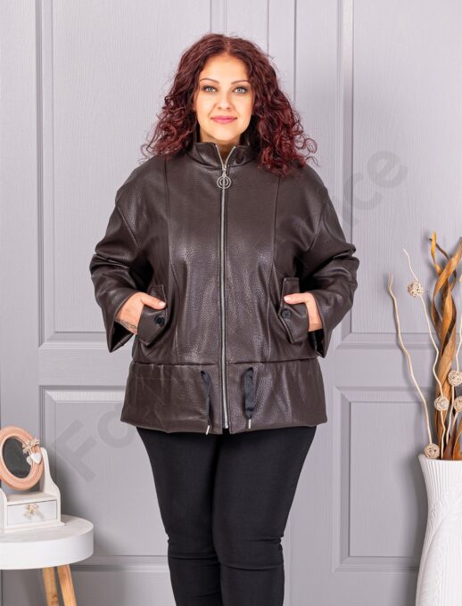 Plus size μπουφάν σε όψη δερματίνης με ψηλό γιακά-καφέ-κωδ 53282-4