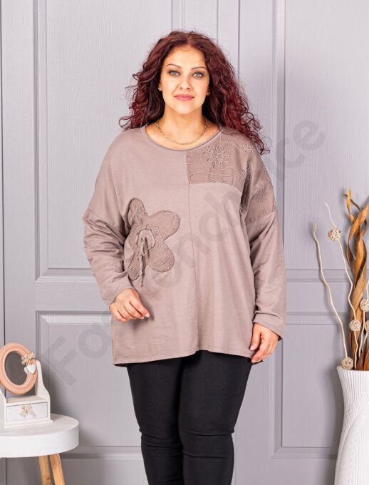 Plus size μπλούζα με κέντημα και απλικέ-μόκα-κωδ 9951-2