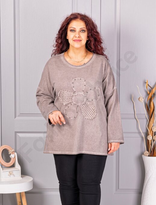 Plus size μπλούζα με απλικέ λουλούδι-μόκα-κωδ 1150-5