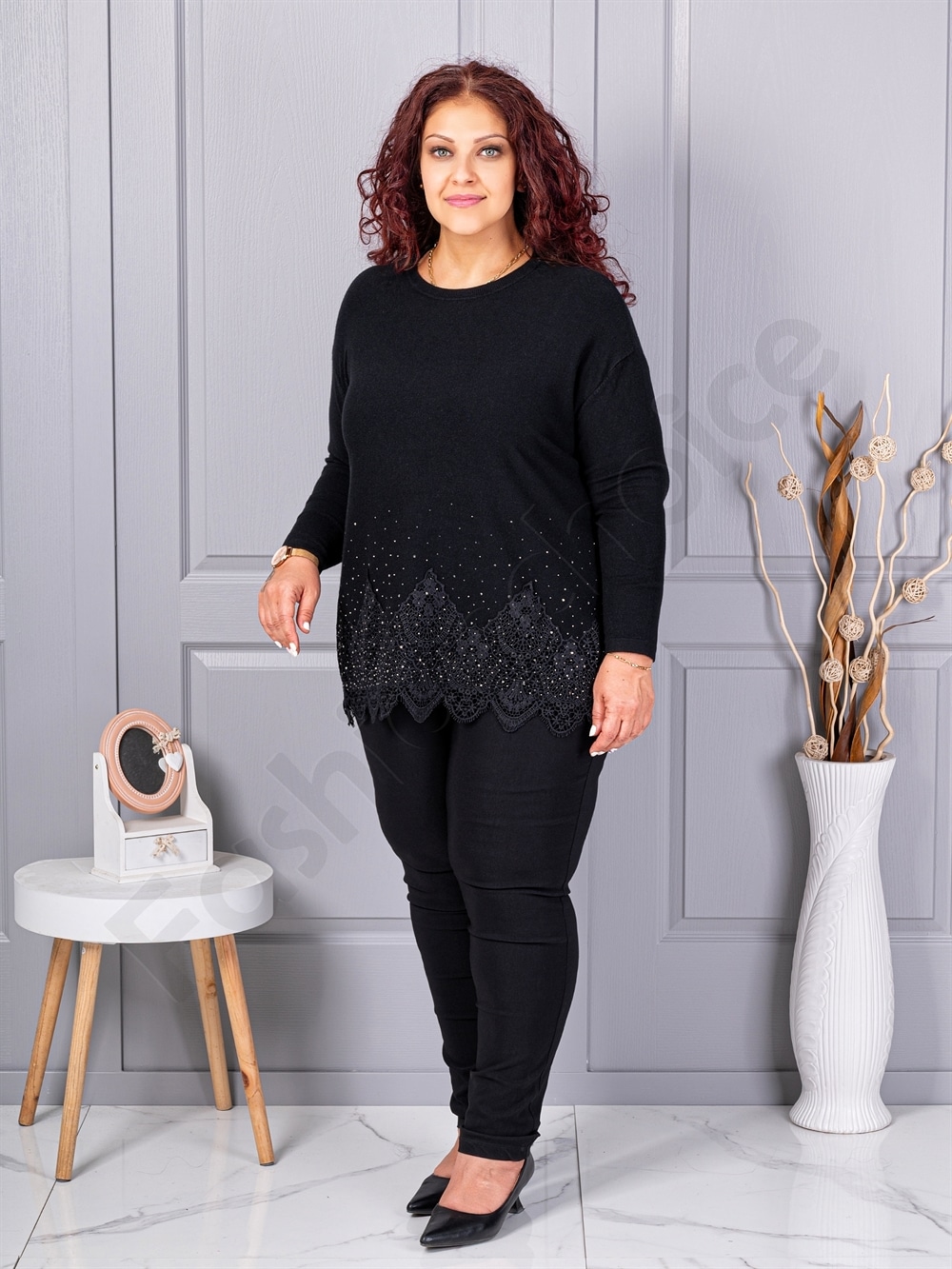 Plus size πλεκτή μπλούζα με δαντέλα και στρας-μαύρο-κωδ 6900