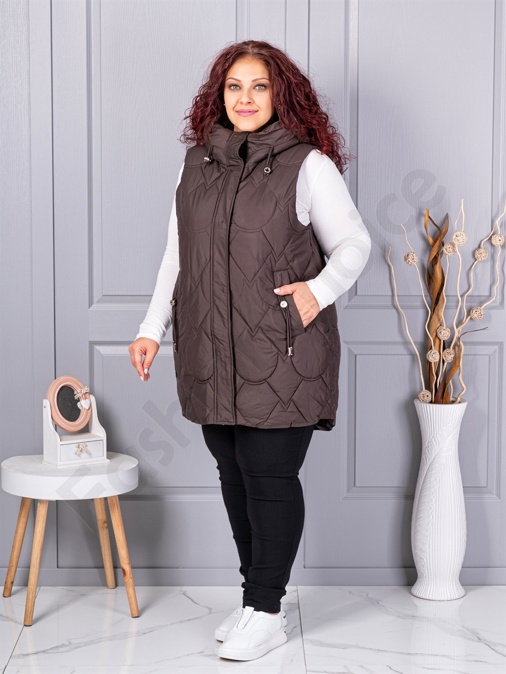 Plus size αμάνικο μπουφάν με κουκούλα-καφέ-κωδ 9873-3