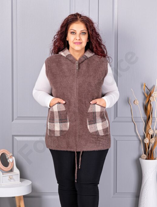 Plus size κασμίρ γιλέκο με καρό τσέπες-μόκα-κωδ 5716-3