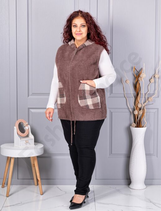 Plus size κασμίρ γιλέκο με καρό τσέπες-μόκα-κωδ 5716-3