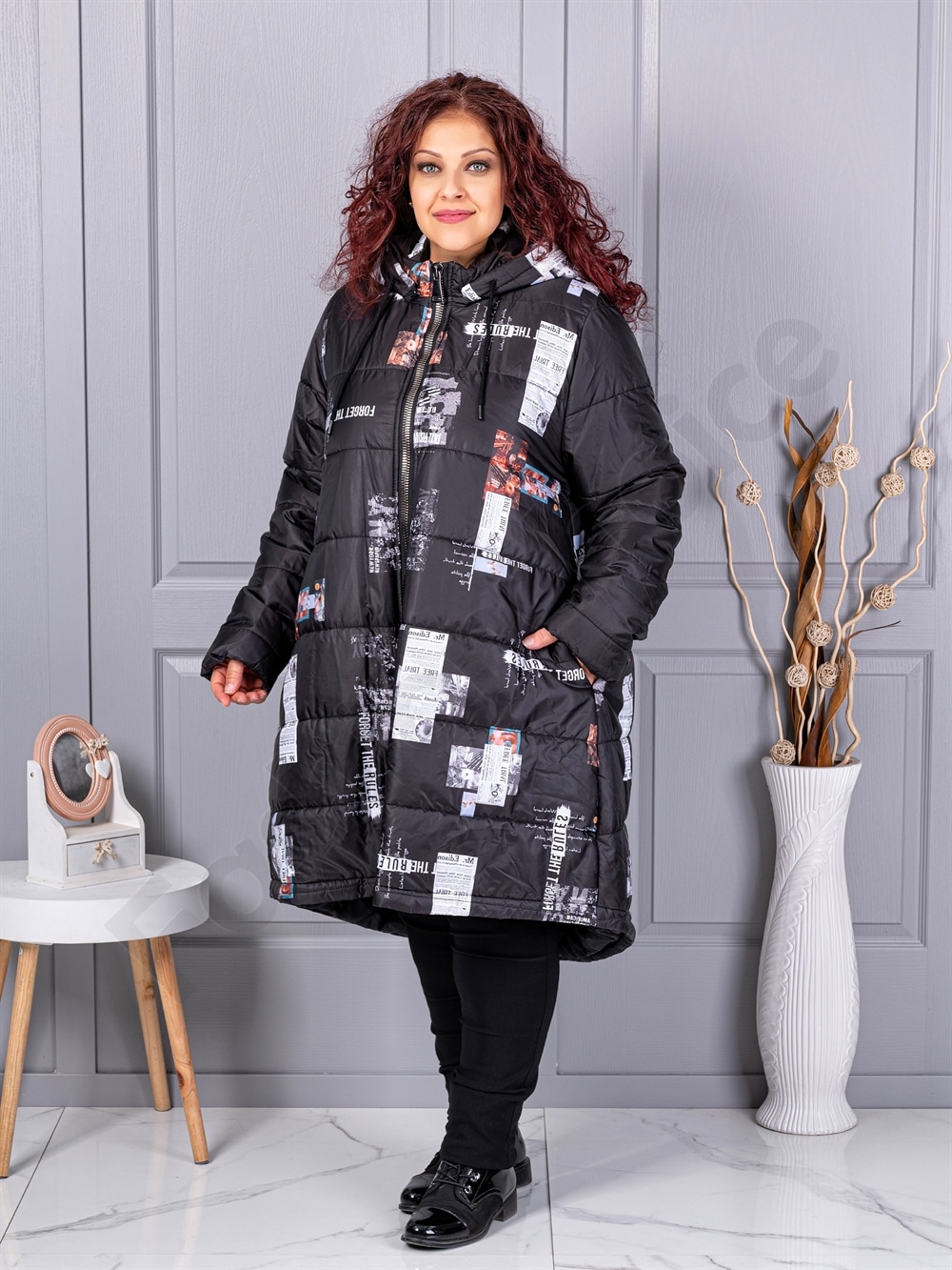 Plus size μακρύ χειμερινό μπουφάν με σχέδιο-μαύρο-71303
