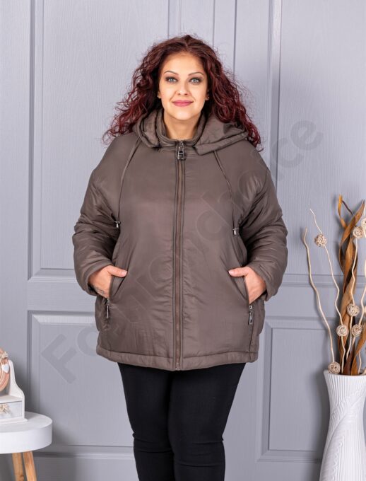 Plus size χειμερινό μπουφάν με κουκούλα-μόκα-κωδ 63279-1