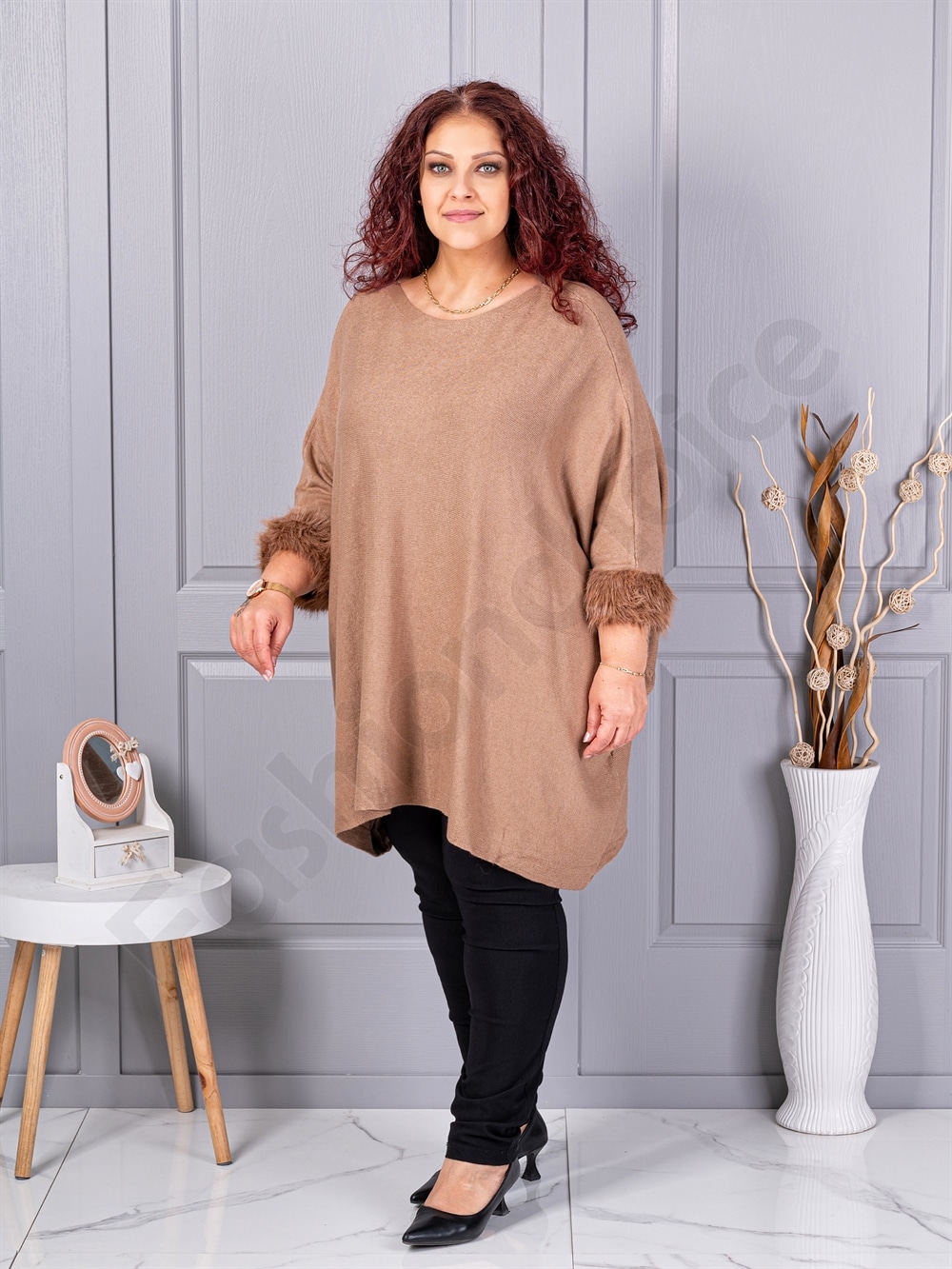 Plus size πλεκτή τουνίκ με χνουδωτές μανσέτες-καμηλό-κωδ 252-1
